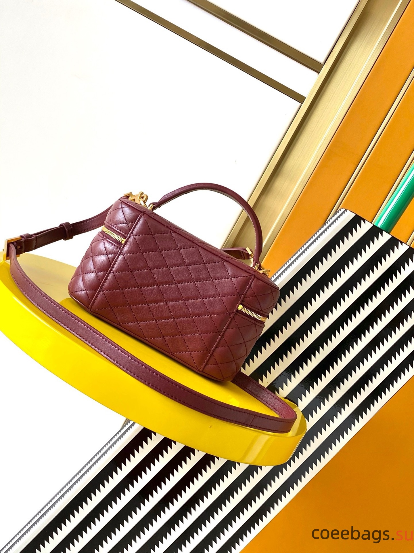 Y51Lambskin Quilted Gaby Vanity Case Rouge-18*11*6.5CM