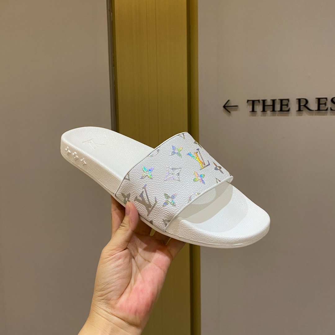 l0*is V*t0n slippers