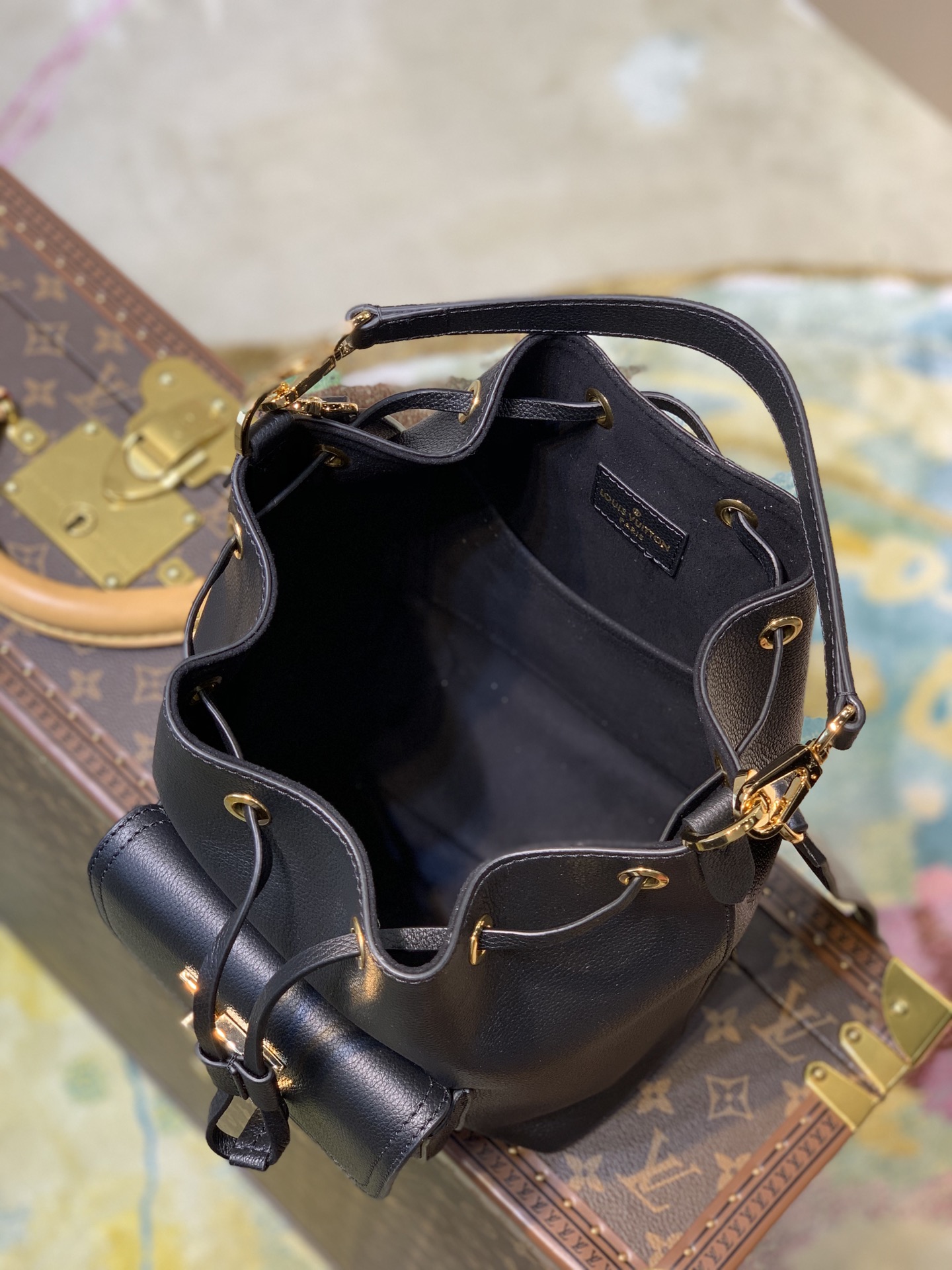 l0*is V*t0n lockme bucket-20*13*22cm