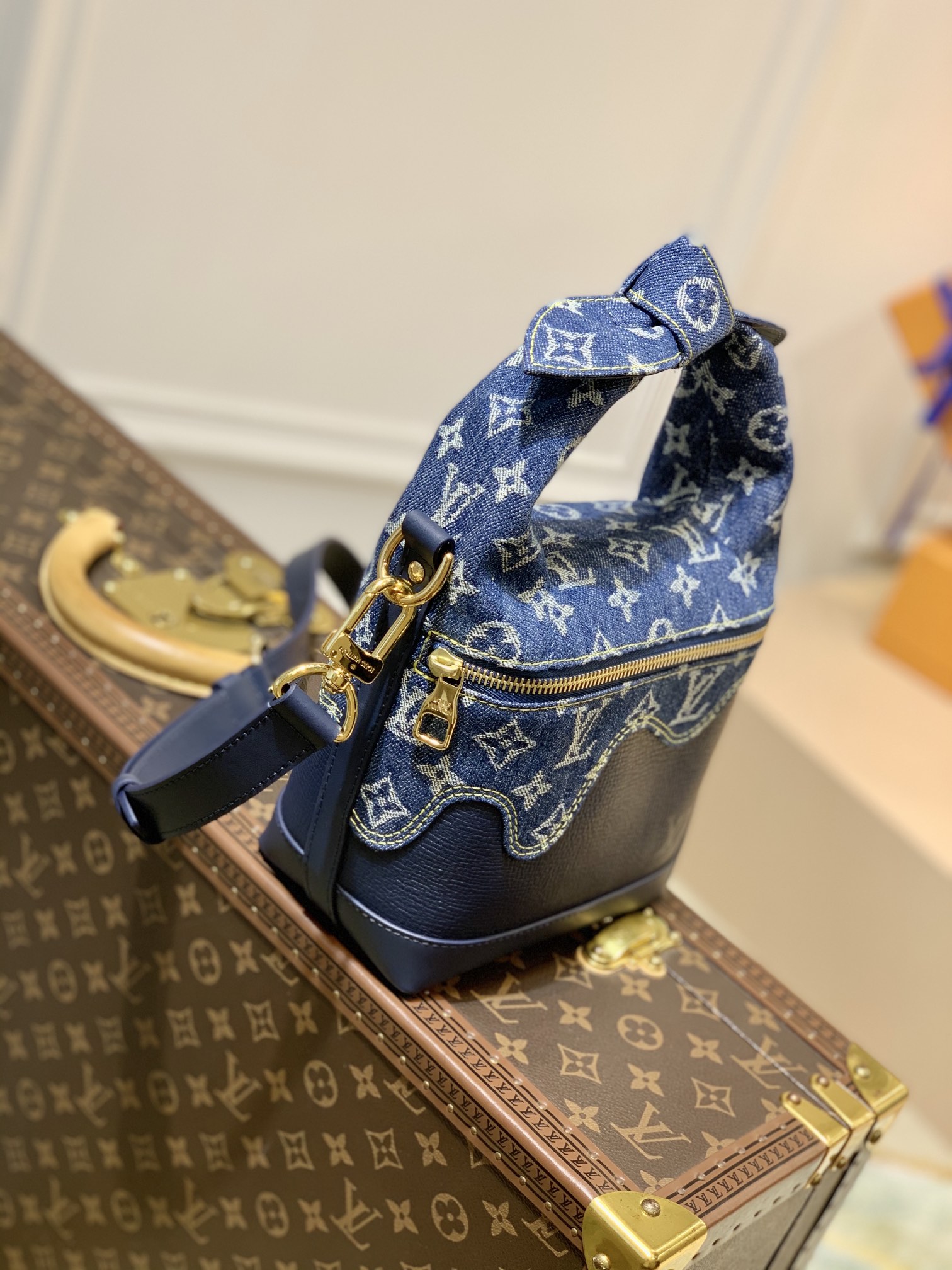l0*is V*t0n japanese cruiser handbags-23*28*10 cm