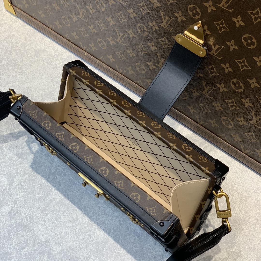 l0*is V*t0n petite malle east west-27*12*6.5cm