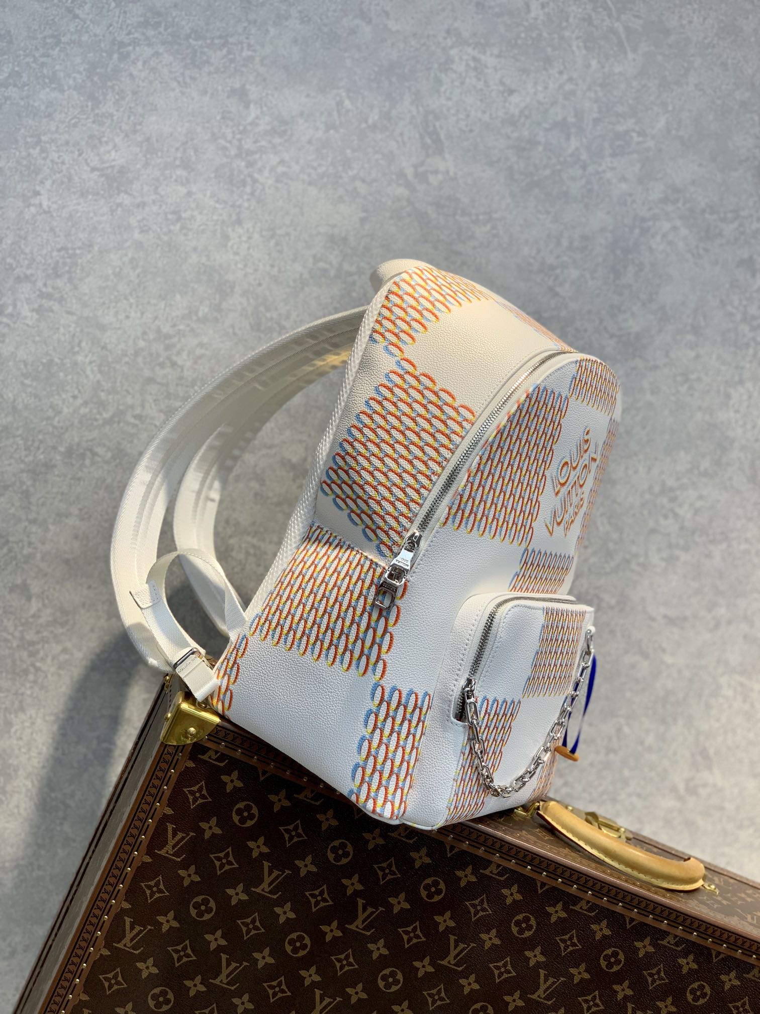 l0*is V*t0n racer backpsck-33*41*18cm