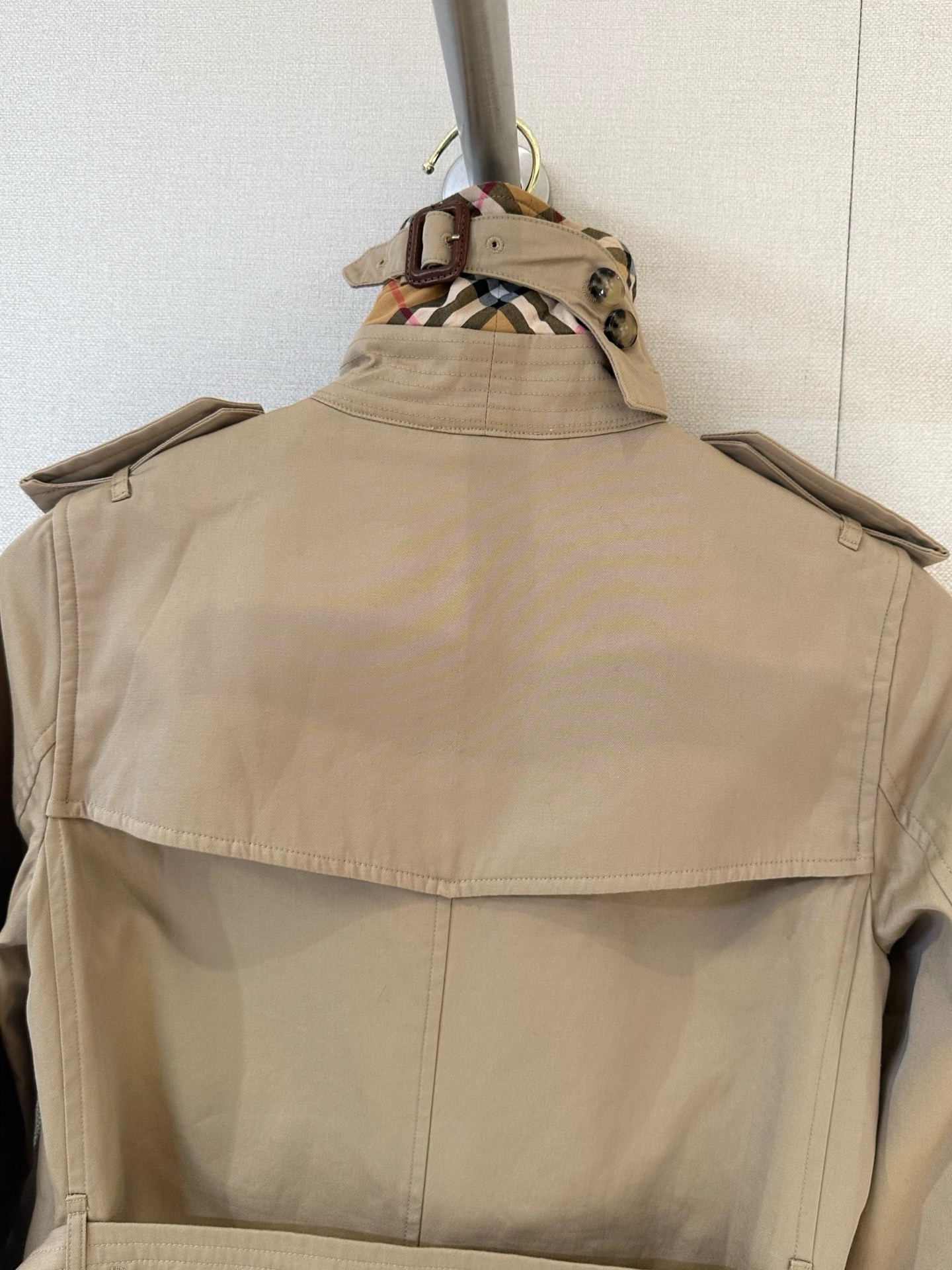 Bv*b*rry The Kensington Trench Coat