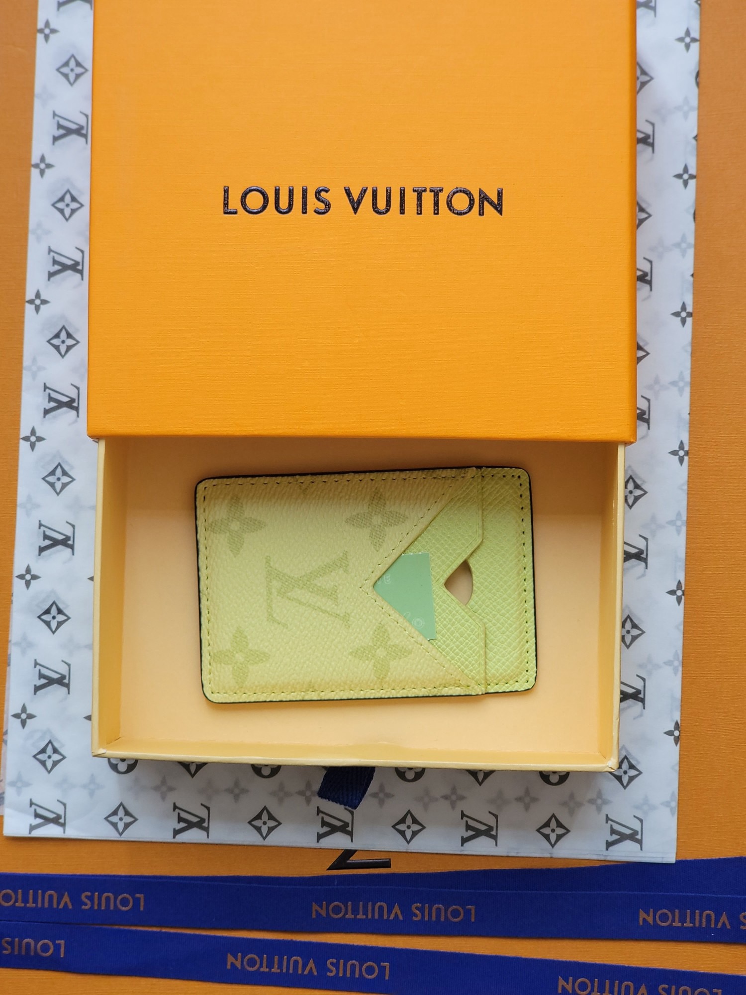 l0vis Vvtt0n card holder-9.5 x 0.5 x 6.5cm