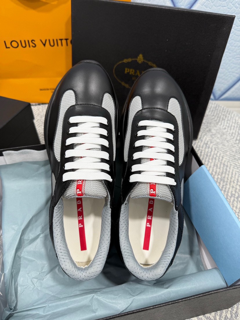 Pra*a Sneakers