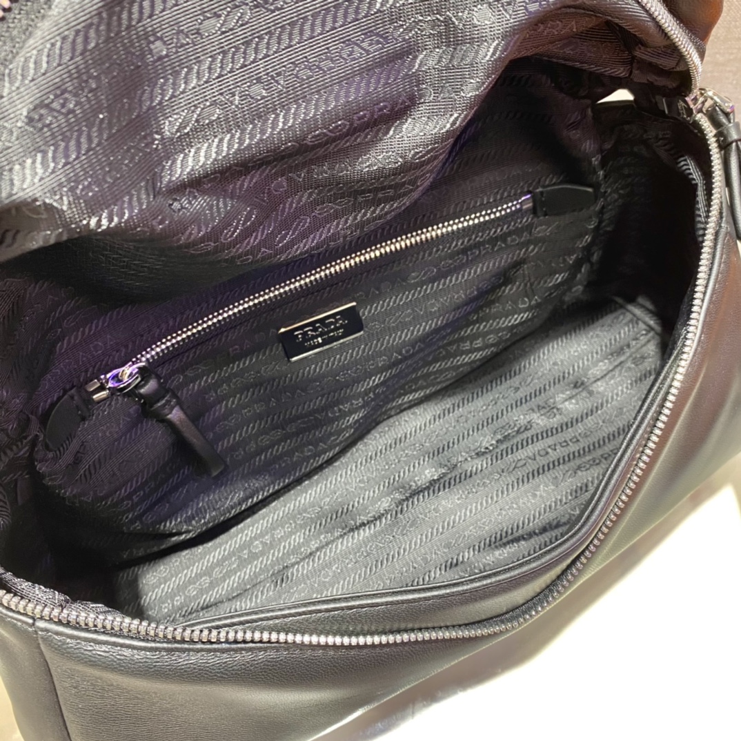Pra*a lambskin shoulder bag-1bc165-32*21*12cm