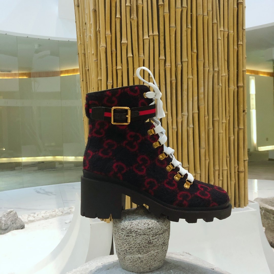 G*u*i boots
