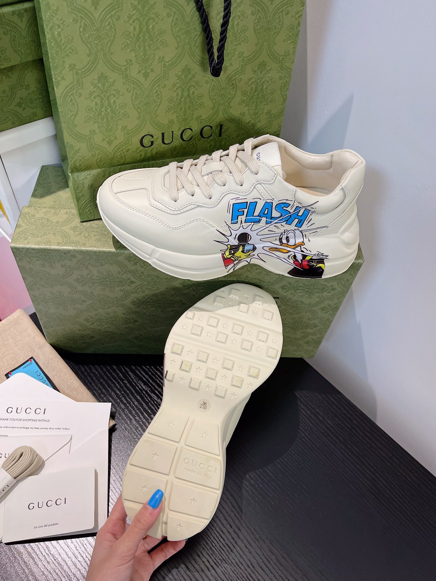 G*u*i rhyton leather sneaker