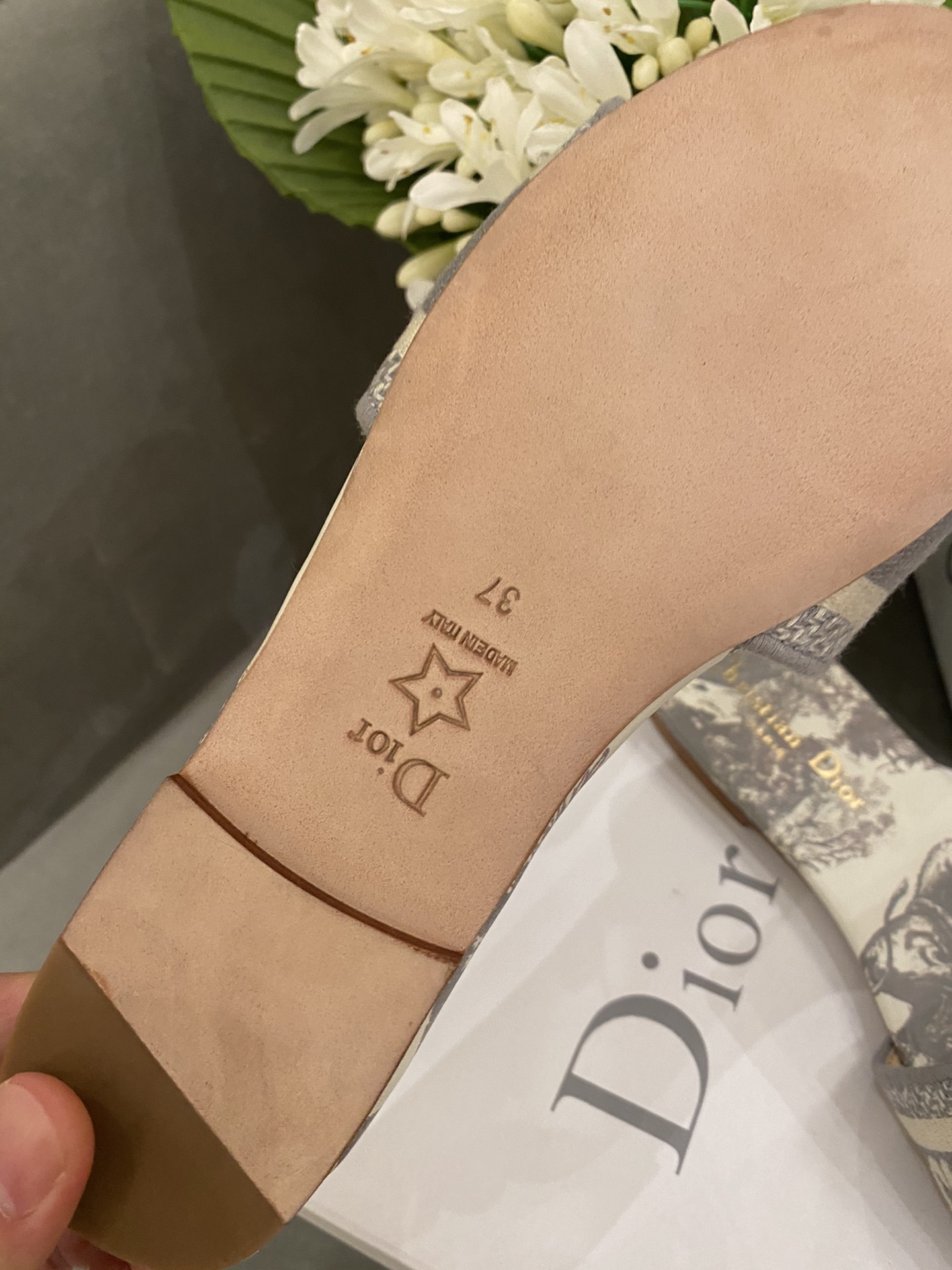 D*or slippers