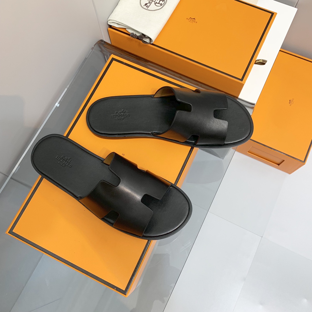 H**mes sandals