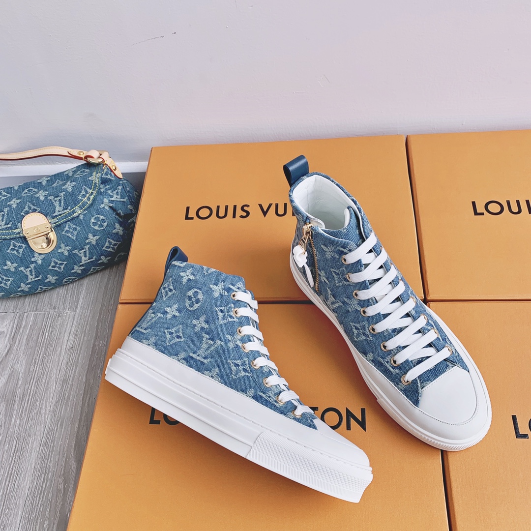 l0*is V*t0n sneakers