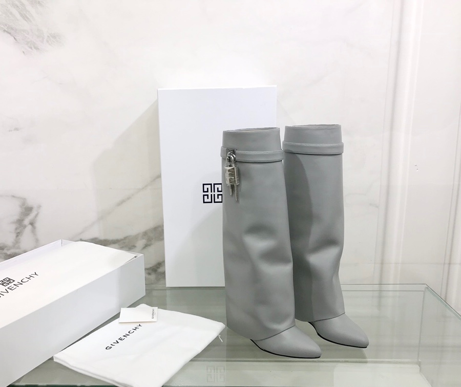 G1uenchy boots(eu35-42)