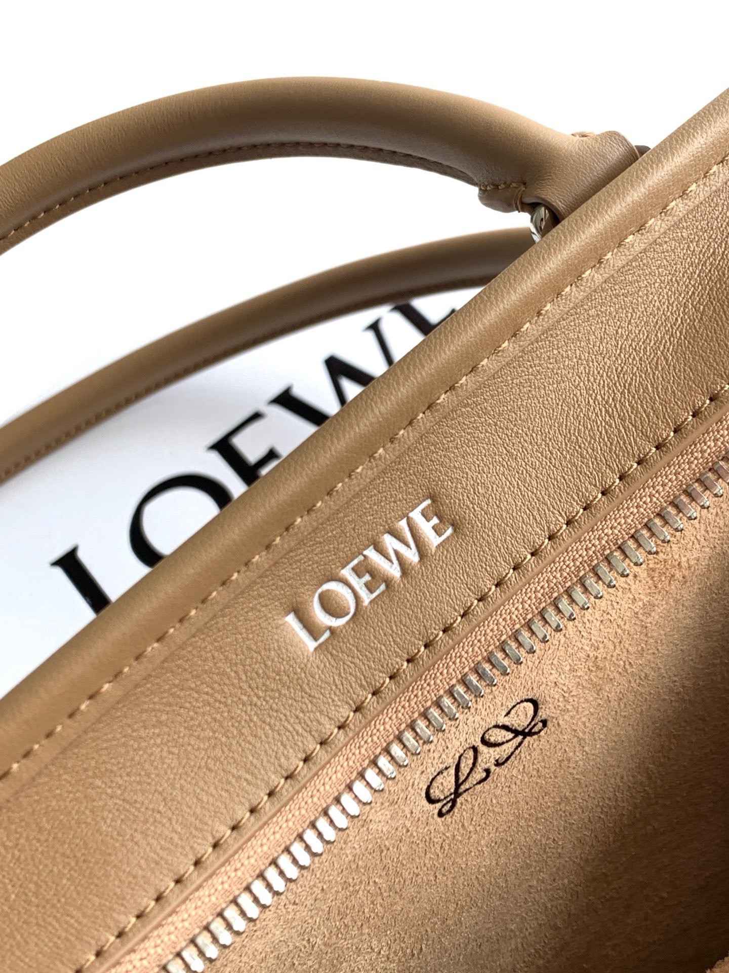 LOE*WE Small Amazona 180 Tote Bag-24*18.5*10CM