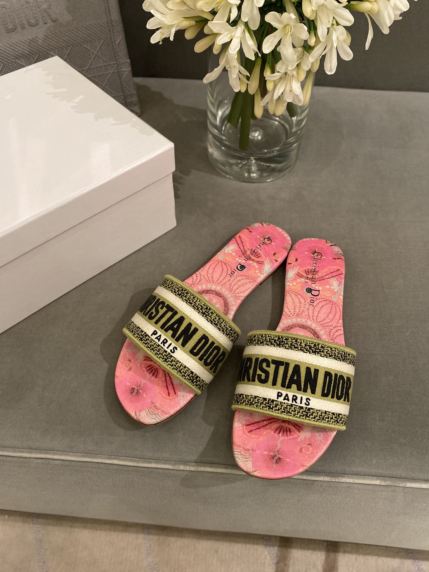 D*or slippers