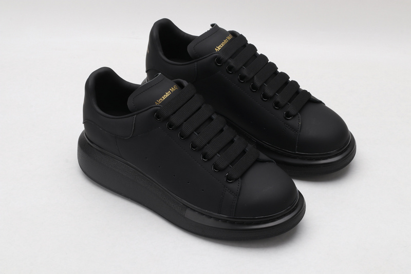 A1exa*der m*q*en sports shoes
