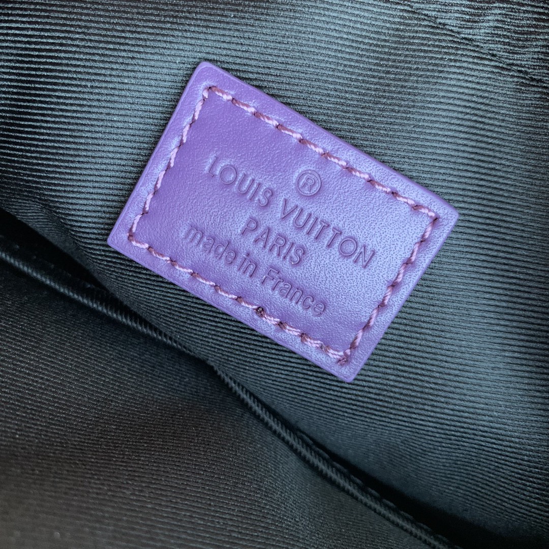 l0*is V*t0ntrio handbag-25*18.5*7cm