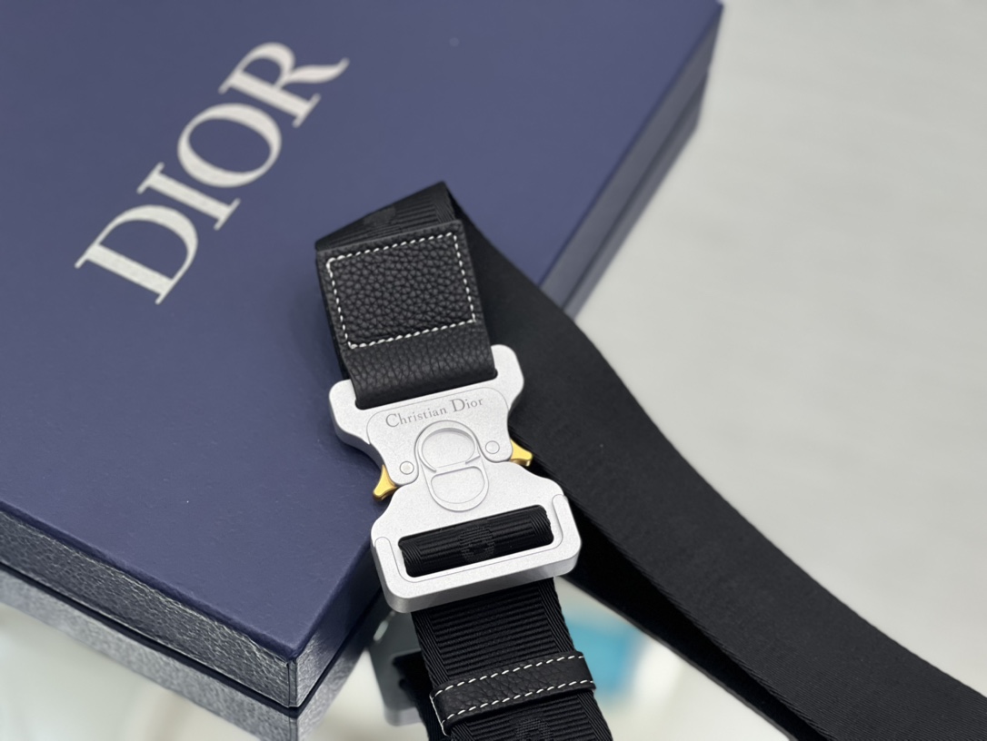 D*or saddle bag-20 x 28.6 x 5cm