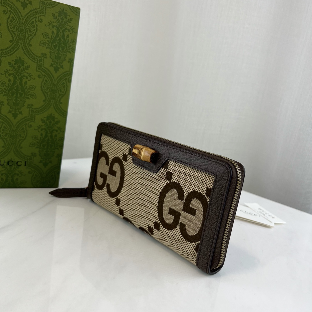 G*u*i wallet-19x10.5x2cm