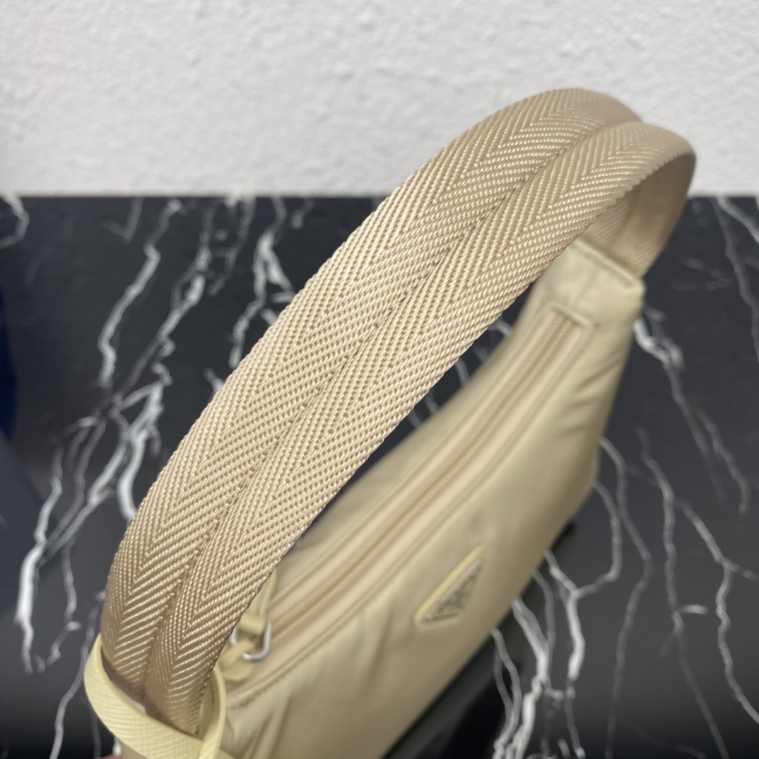 Pra*a 1ne515 nylon hobo bag-23*13*5cm