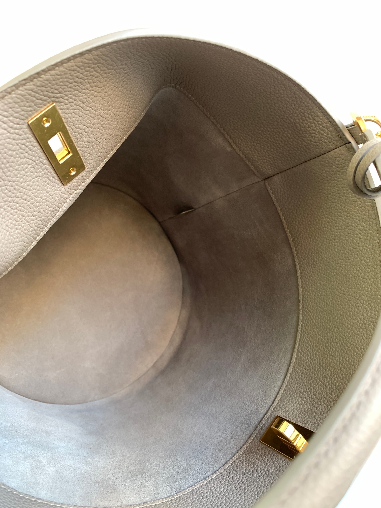 Ce**e bucket bag-23*25*23cm
