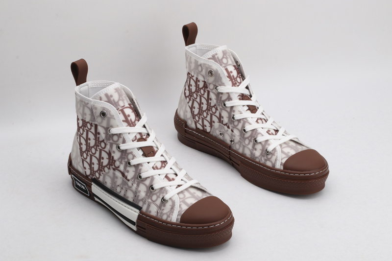 D*or high-top sneakers