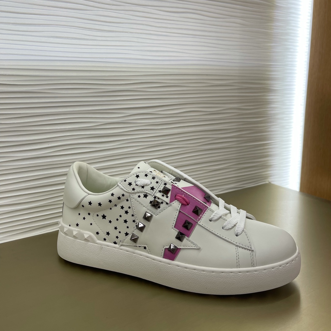 Va1e*ntin0 garavani sneakers