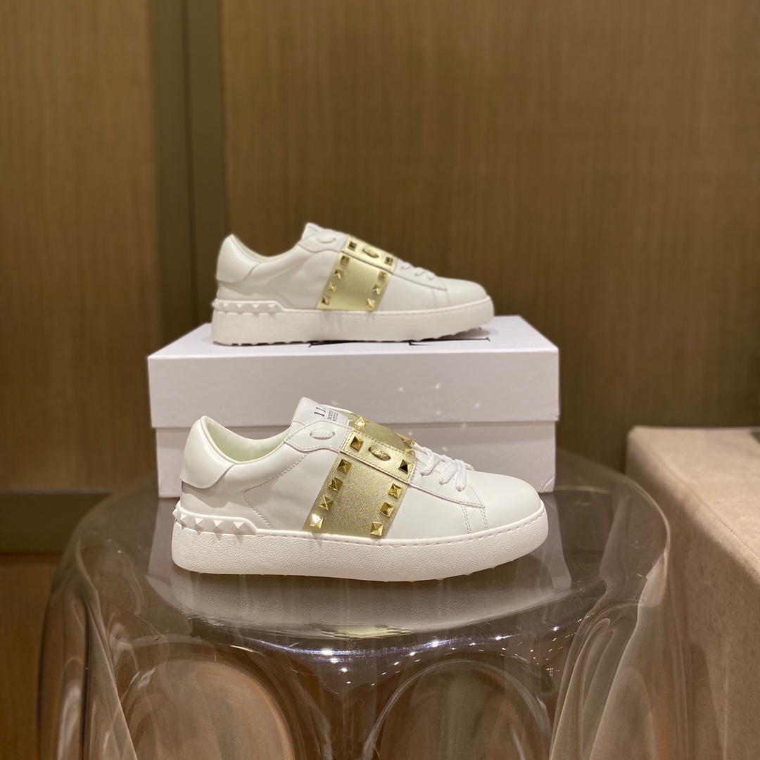 Va1e*ntin0 garavani sneakers