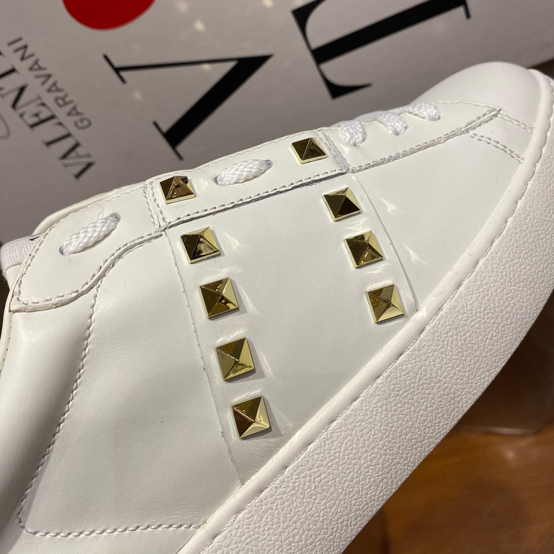 Va1e*ntin0 garavani sneakers