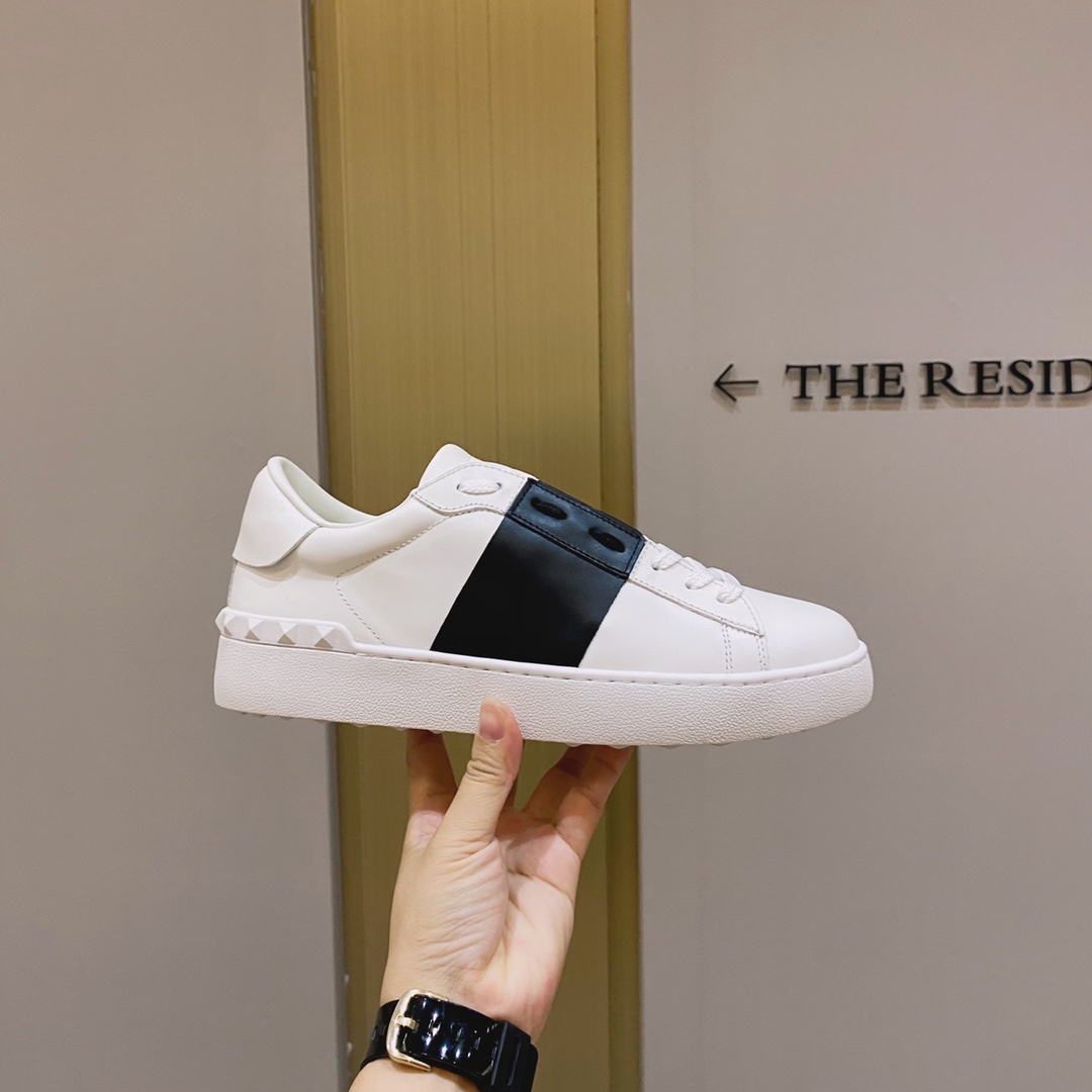 Va1e*ntin0 garavani sneakers