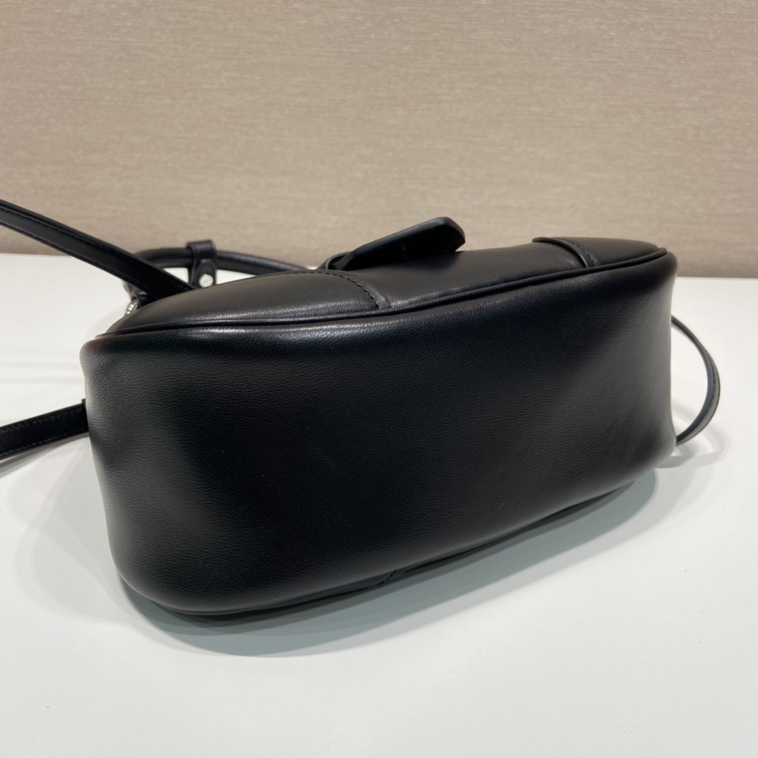 Pra*a moon handbags 1ba381-22.5*16*7.5cm