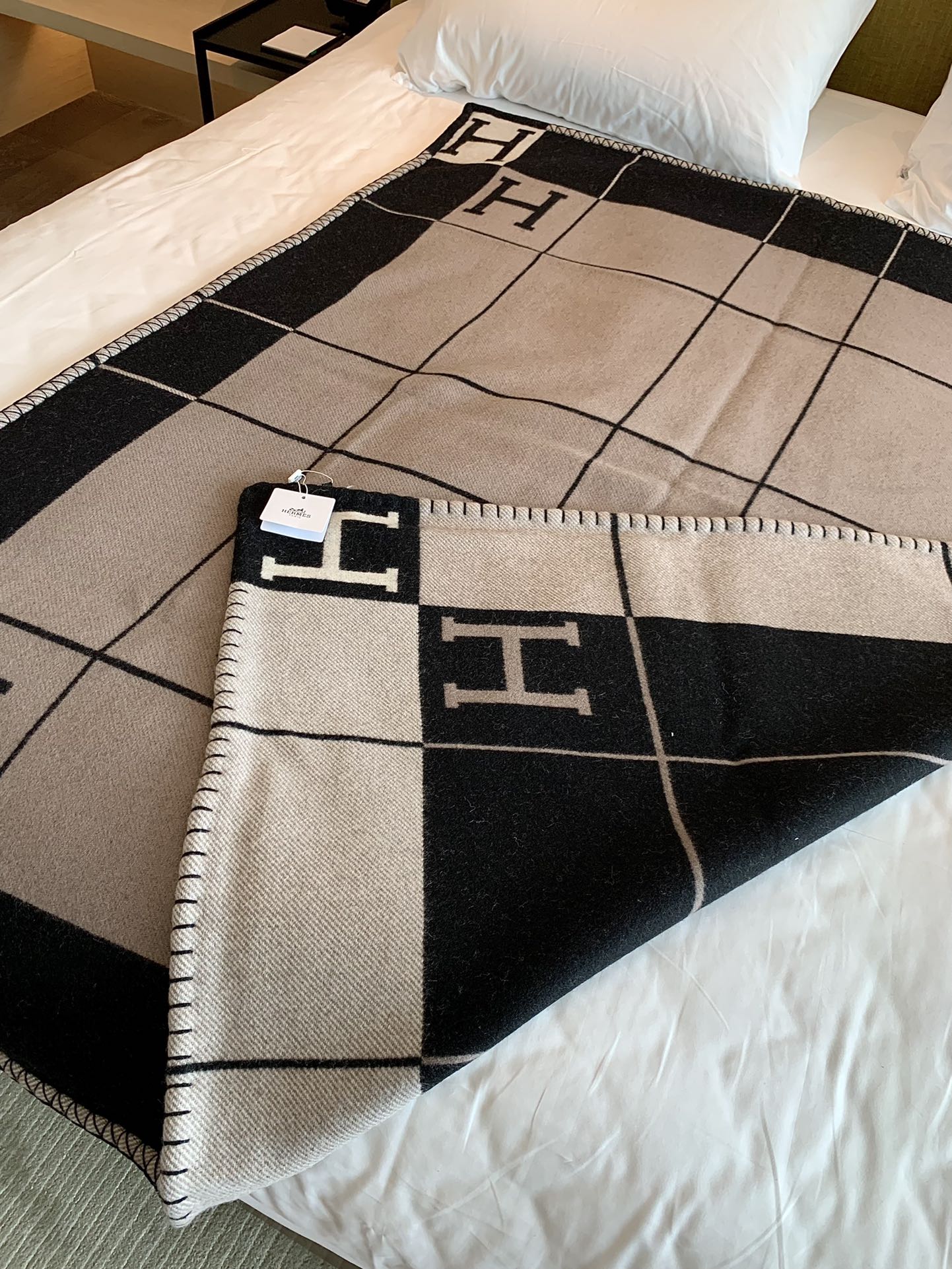 H**mes blankets-170*135cm