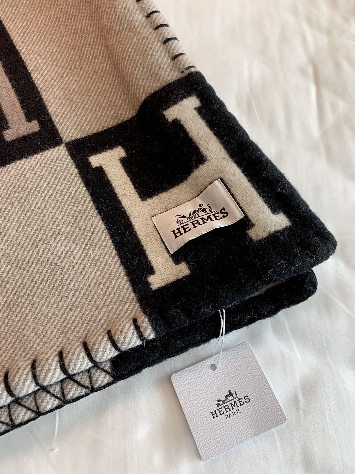 H**mes blankets-170*135cm