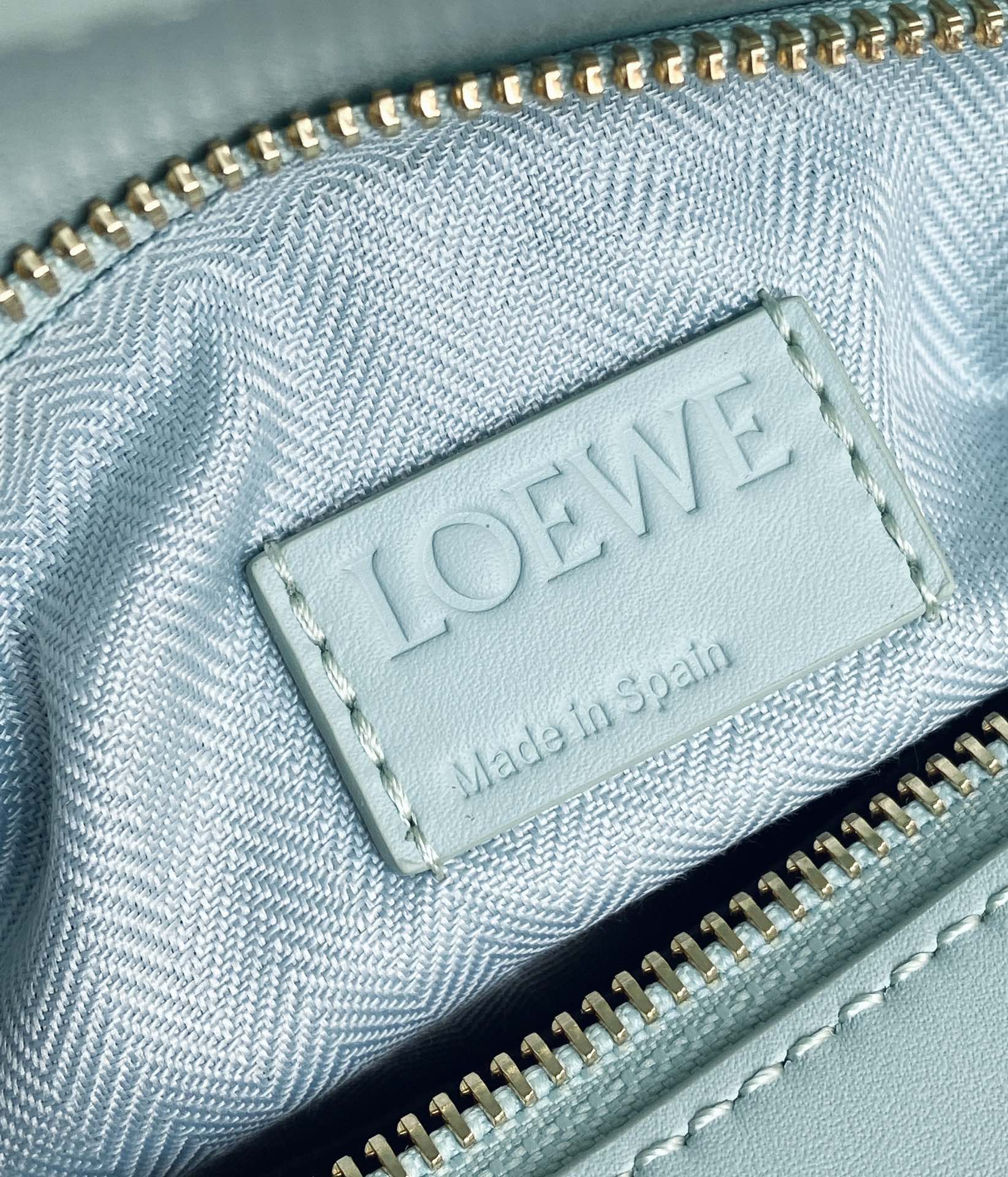 L0ew* puzzle small bag-24*10*14cm