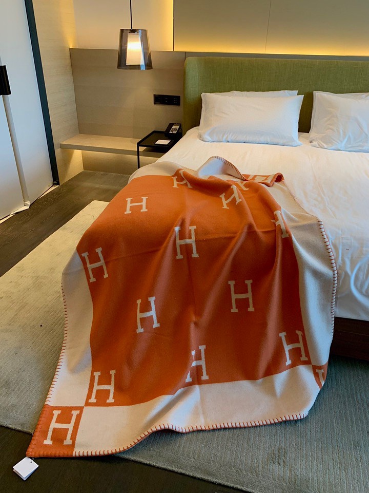 H**mes blankets-170*135cm