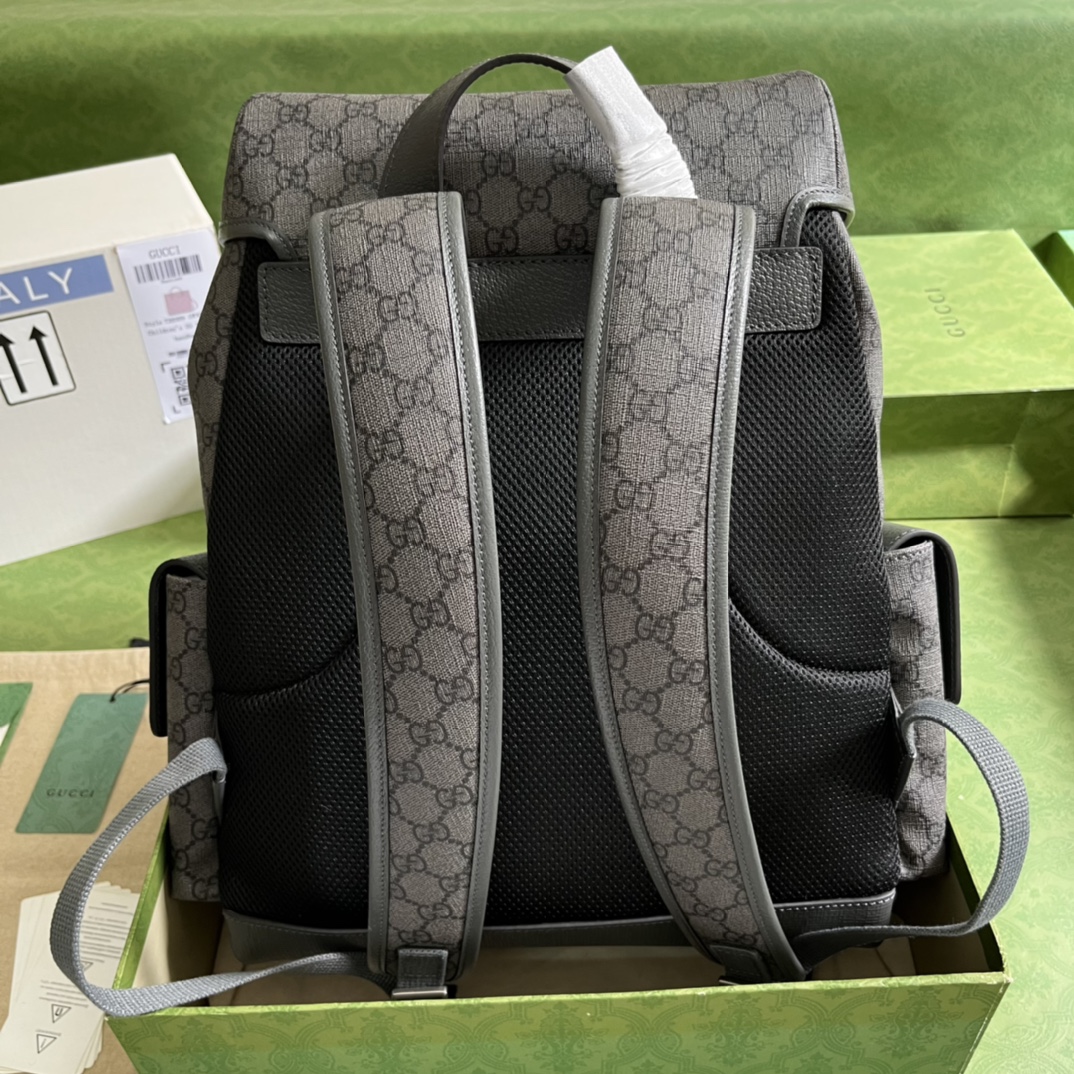 G*u*i backpack-24*40*16cm