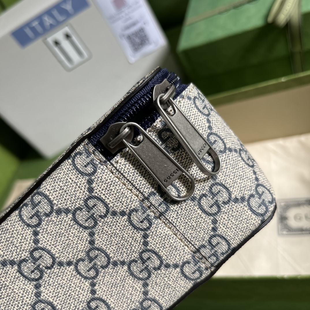 G*u*i pouch-22*8*19.5cm