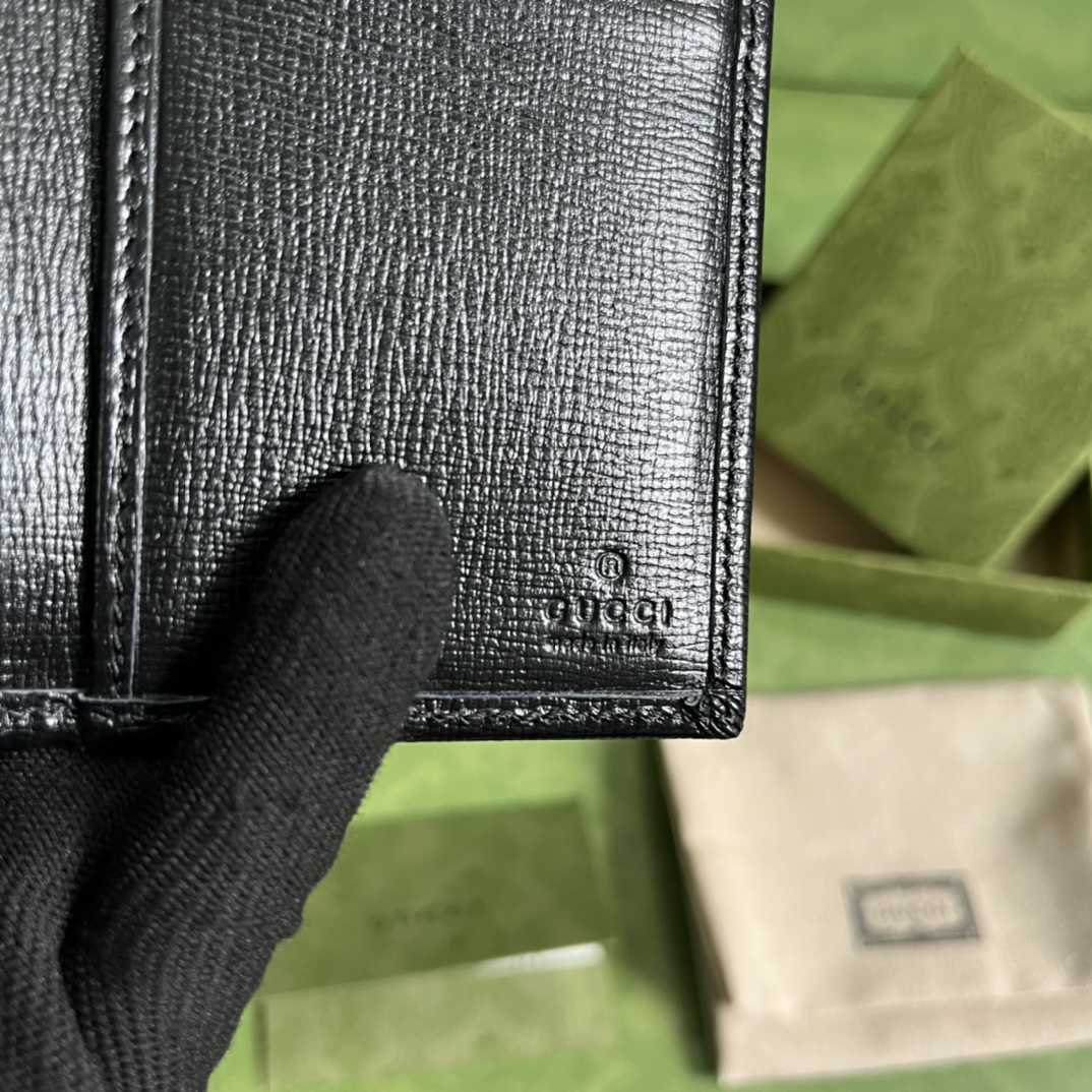 G*u*i wallet-7.5*12cm