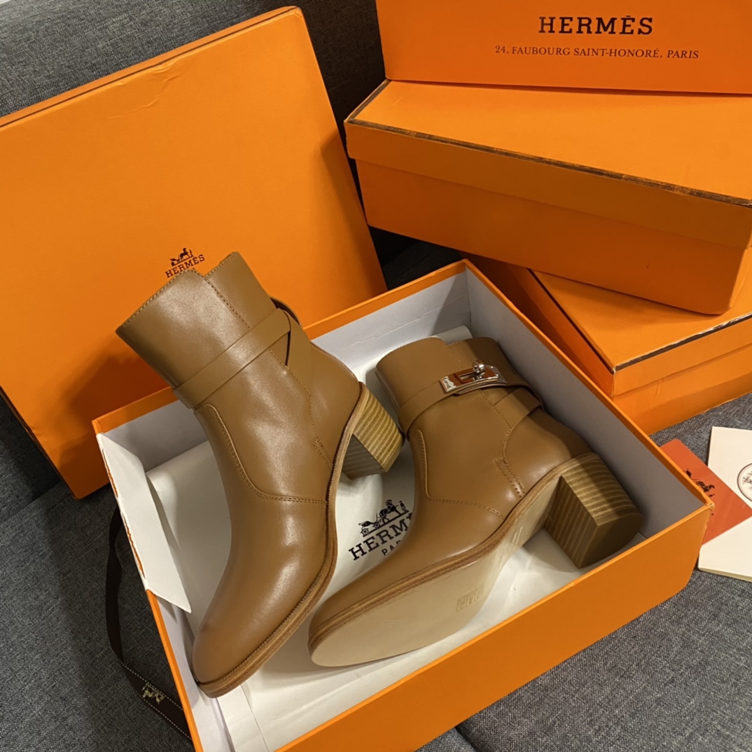 H**mes boots