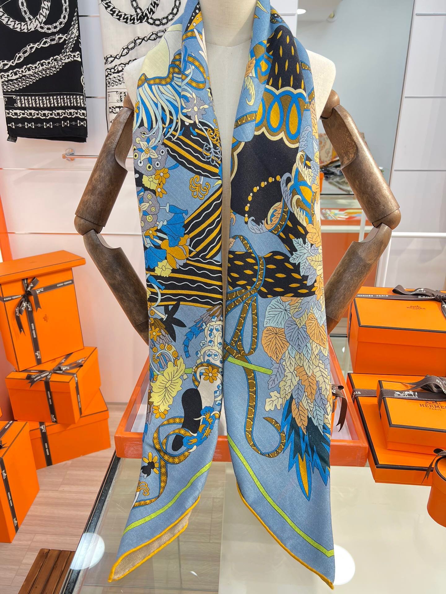 H**mes shawls-140*140cm