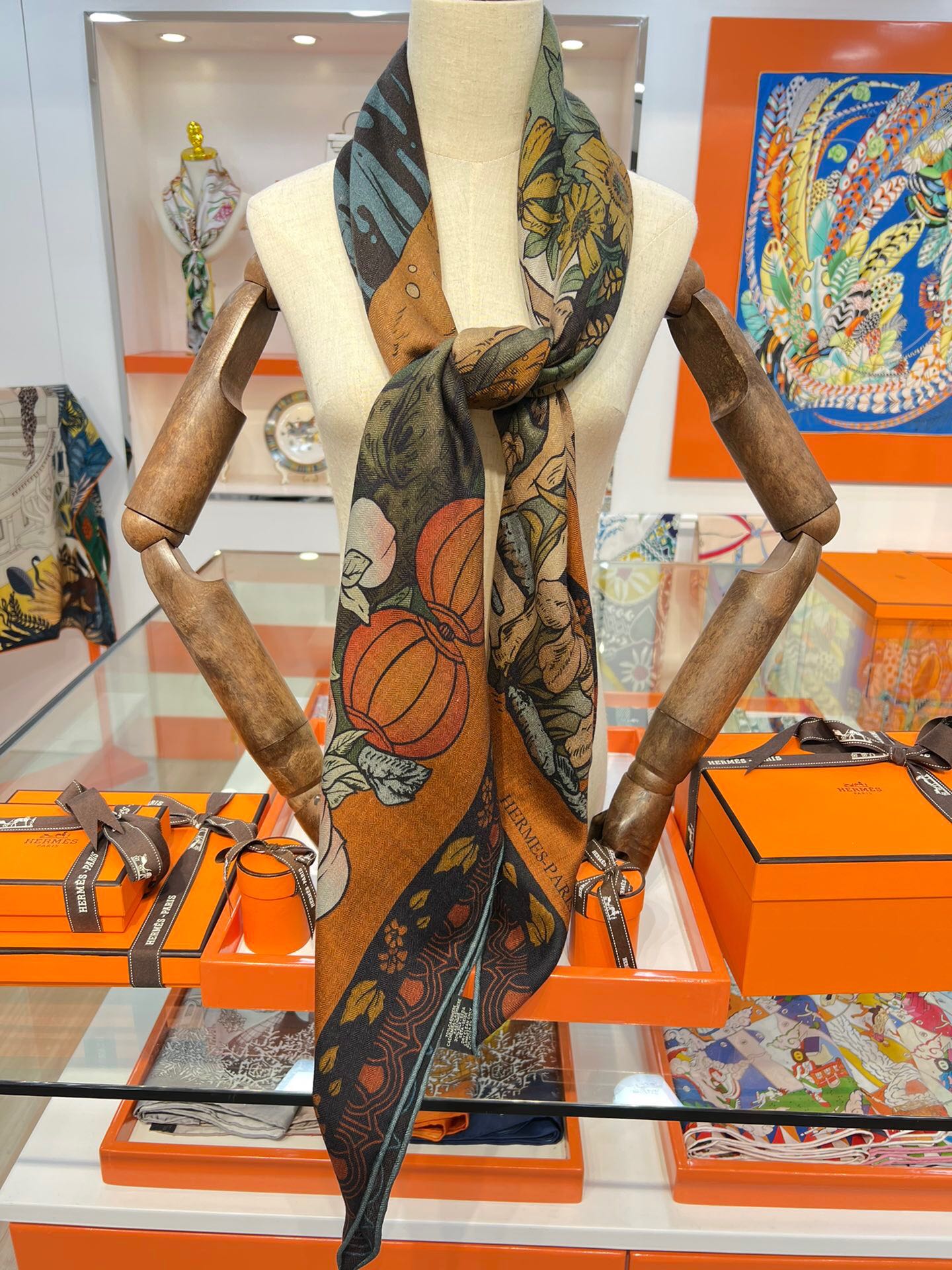 H**mes shawls-140*140cm