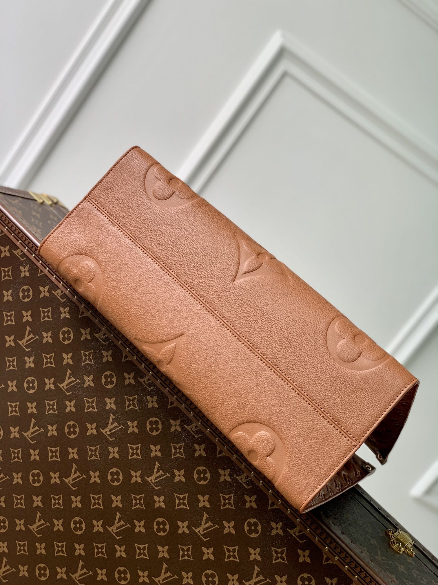 l0*is V*t0n onthego handbag-41*34*19cm