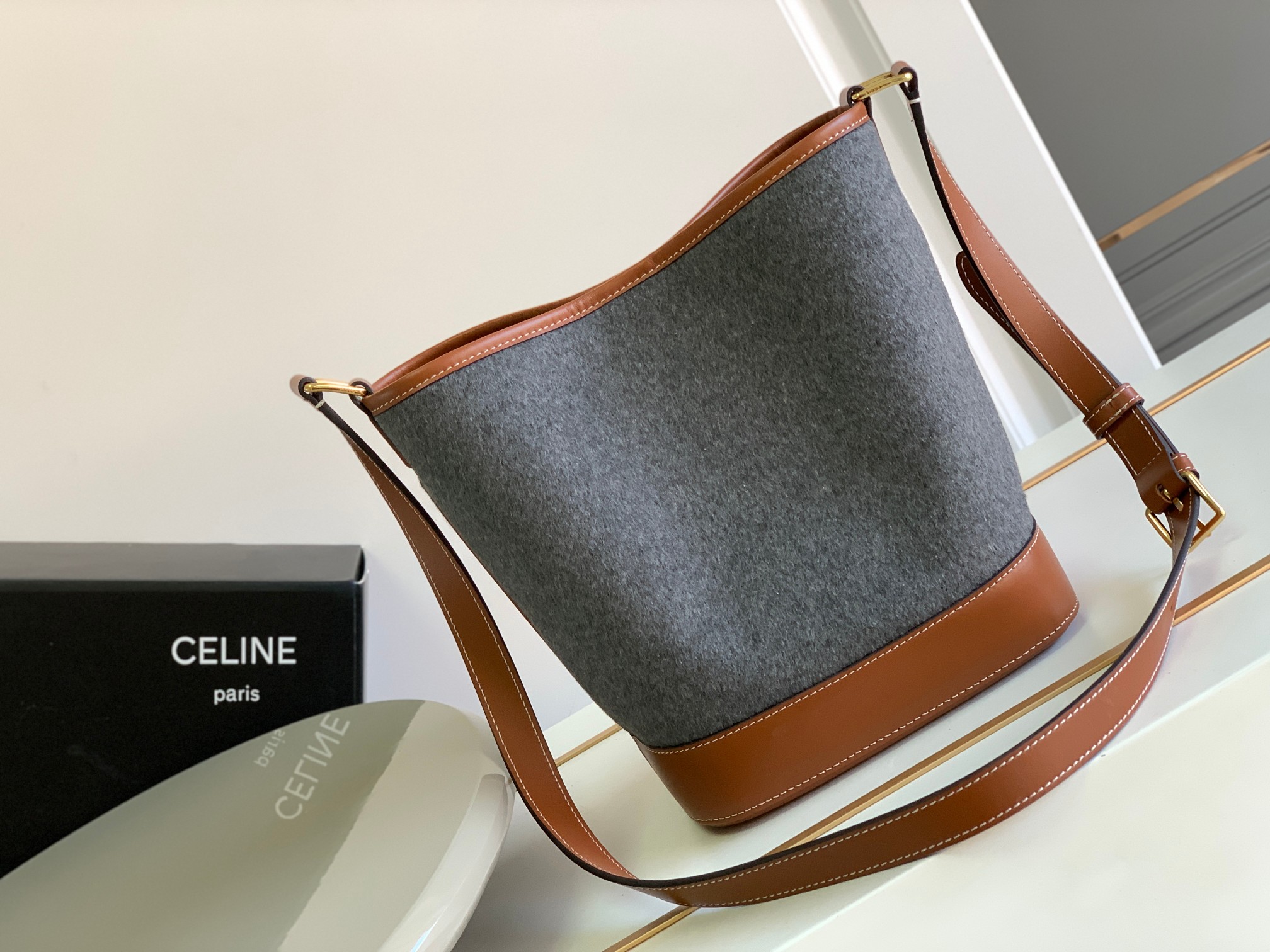 Ce**e cuir bucket-30×22×13cm