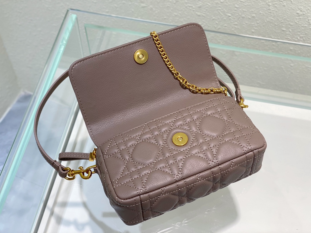 D*or 2023 caro bag-17.5 x 10.5 x 5 cm