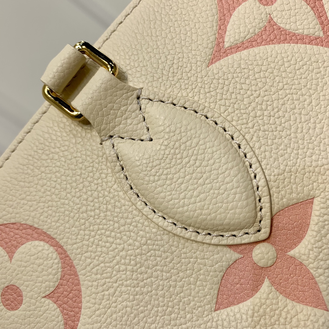 l0*is V*t0n x ykonthego handbag-35 x 27 x 14 cm