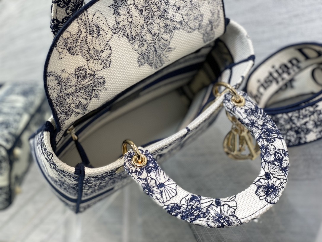 lady D*or handle bag-24cm