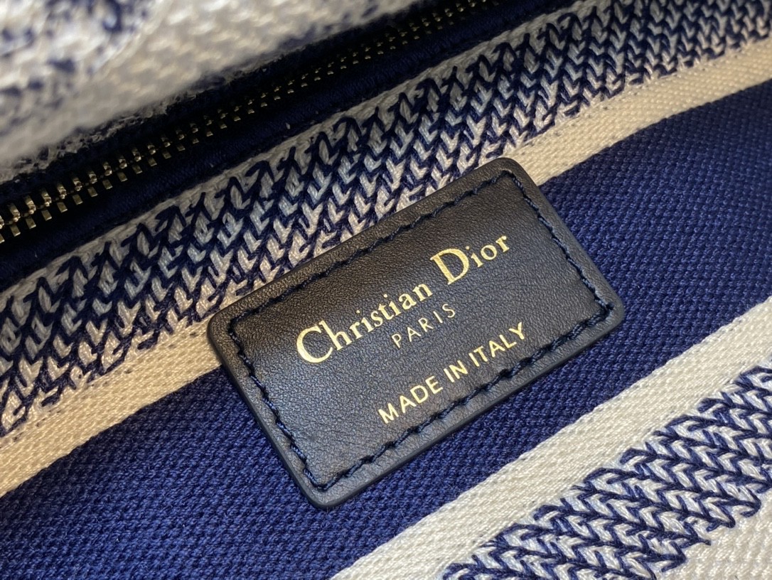 lady D*or handle bag-24cm