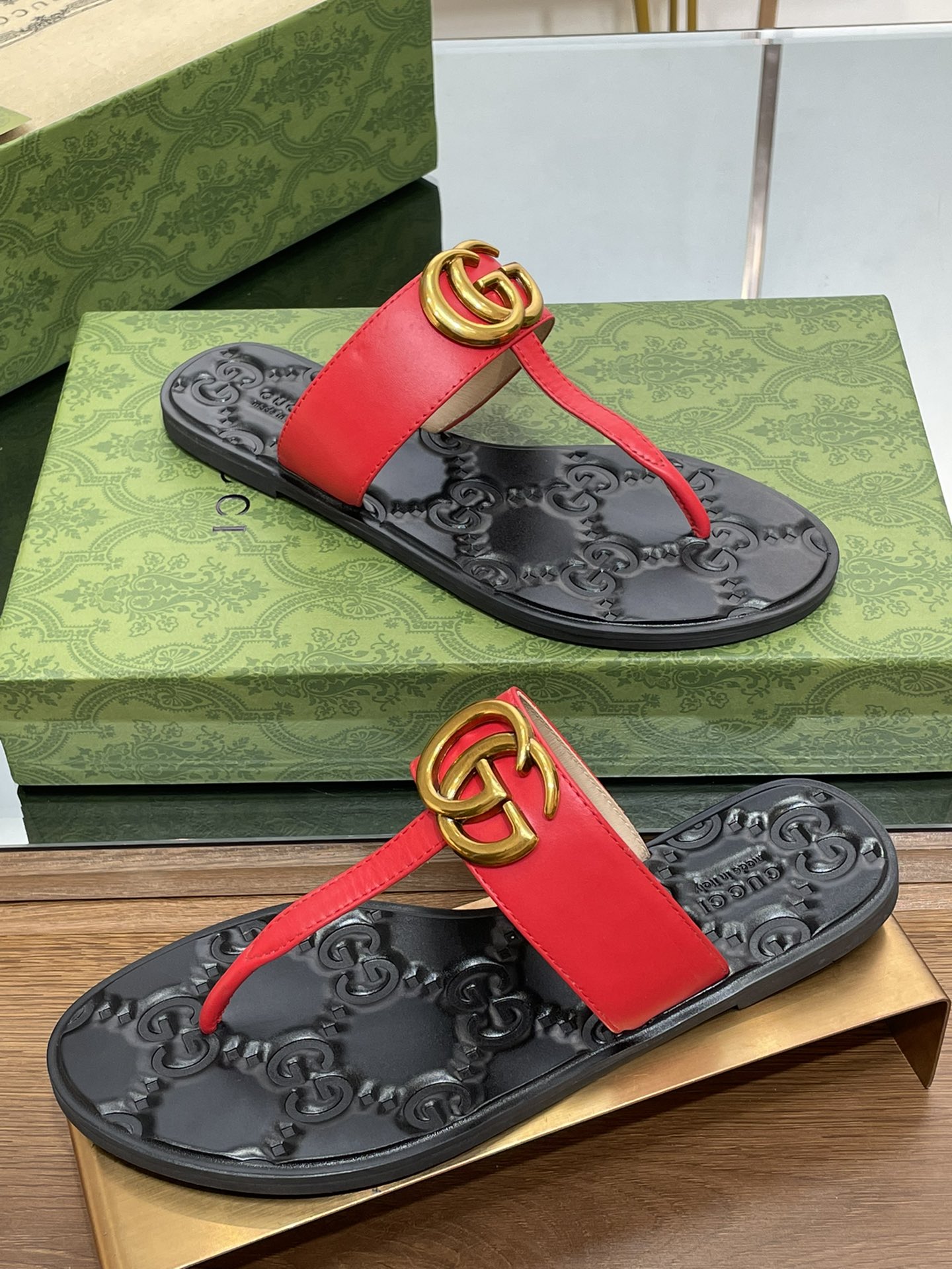 G*u*i slides(size35-43)