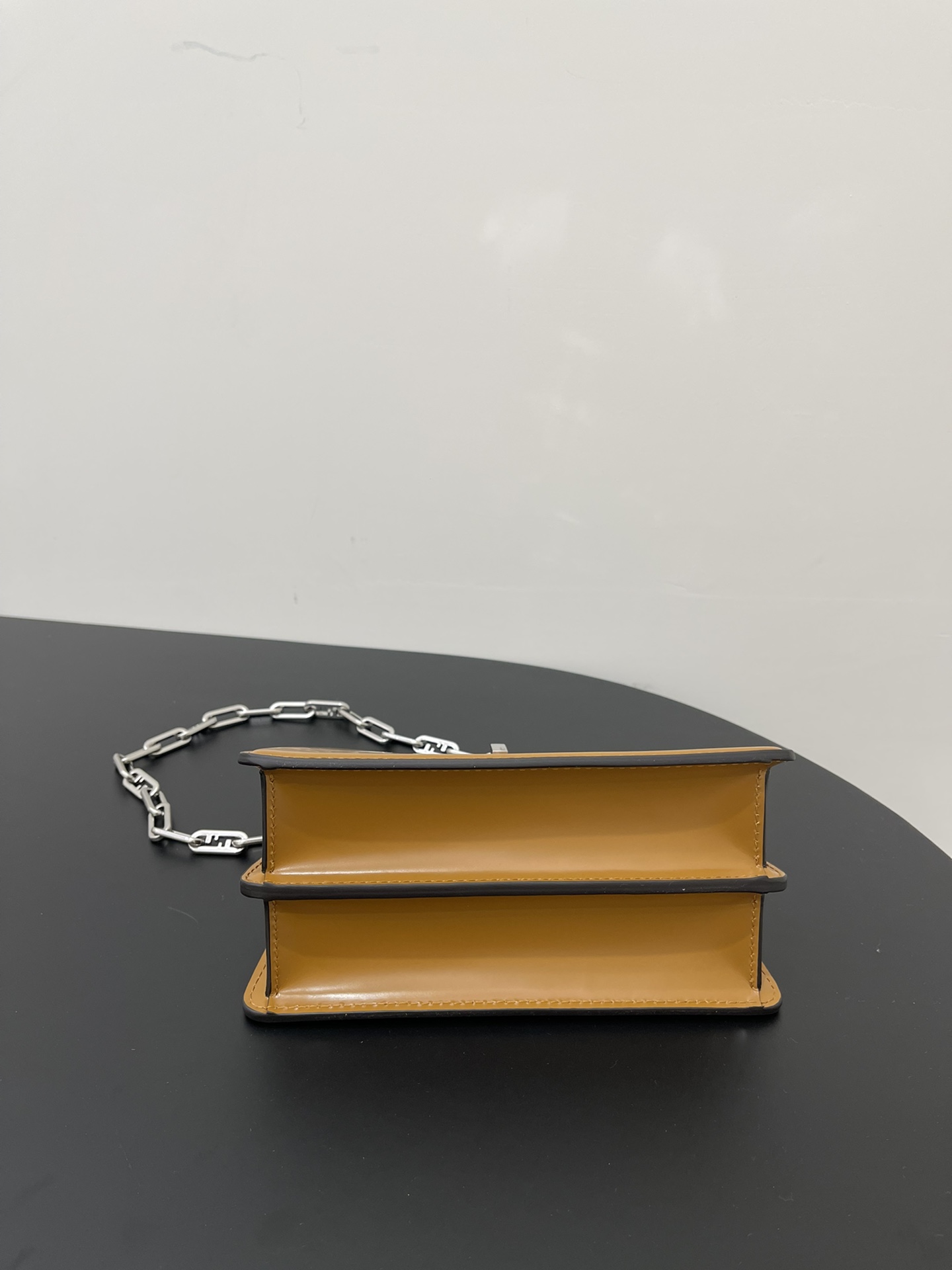 F**di peekaboo iseeu-20.5x11x14cm