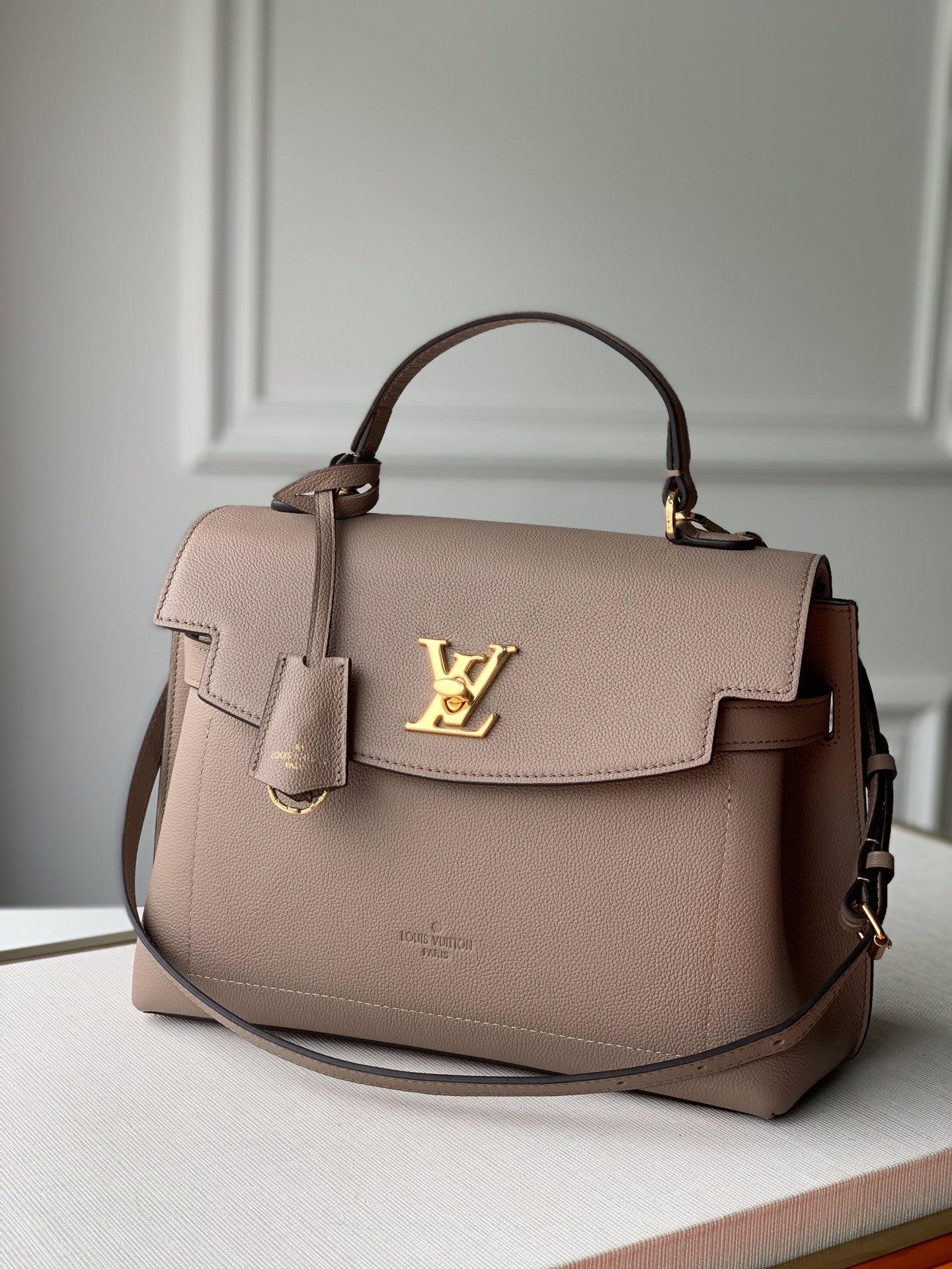 l0*is V*t0n lockme ever m51395-31*46*17cm