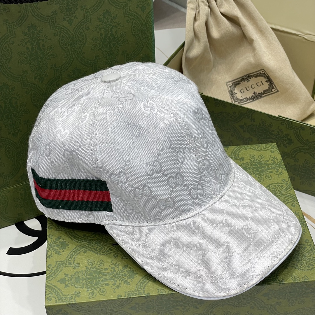 G*u*i hats
